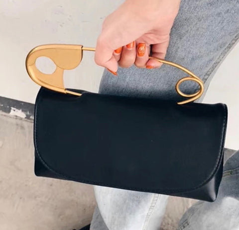 Pin Up Clutch