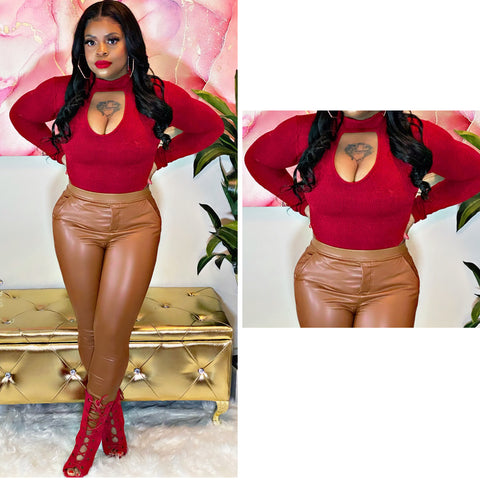Kerri Keyhole Top
